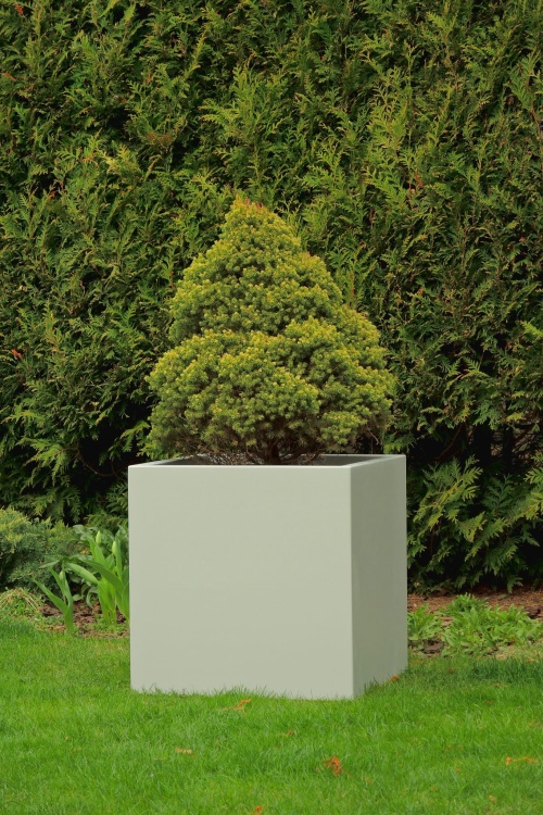 garden-pot-KAMA.JPG